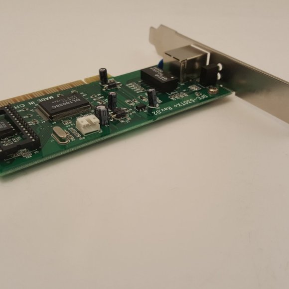 D-LINK DFE-530TX+ Rev D2 Fast Ethernet PCI 10/100 Mbps Adapter / NIC - Picture 5 of 12